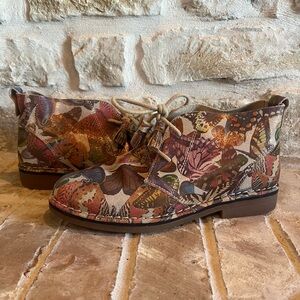 Butterfly shimmer Hush Puppies Cyra Chukka bootie